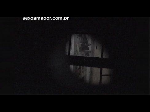 ❤️ Блондинку тайно снимает на видео соседский вуайерист, спрятанный за полыми кирпичами ️❌ Видео ебли на порно сайте pornplaybb.ru ️❤
