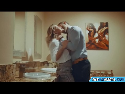 ❤️ когда грудастая блондинка соблазняет тебя в общественном туалете ️❌ Видео ебли на порно сайте pornplaybb.ru ️❤
